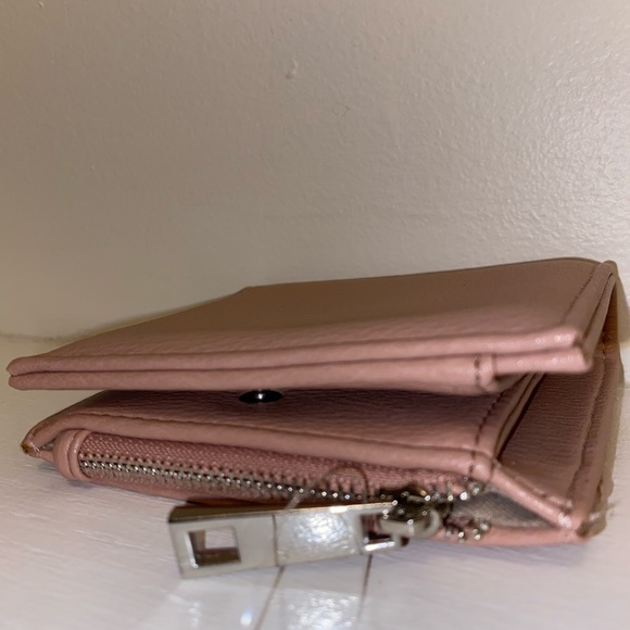 BRAND NEW WITH TAGS blush faux leather wallet - Picture 4 of 4
